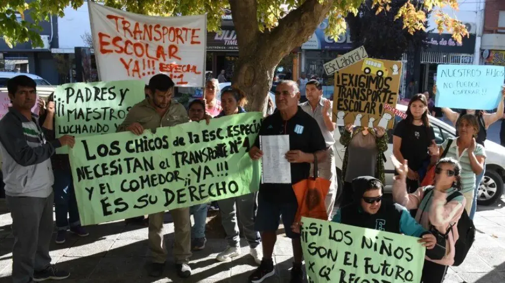El STJ de Río Negro ordenó a Educación reestablecer el transporte escolar en General Roca