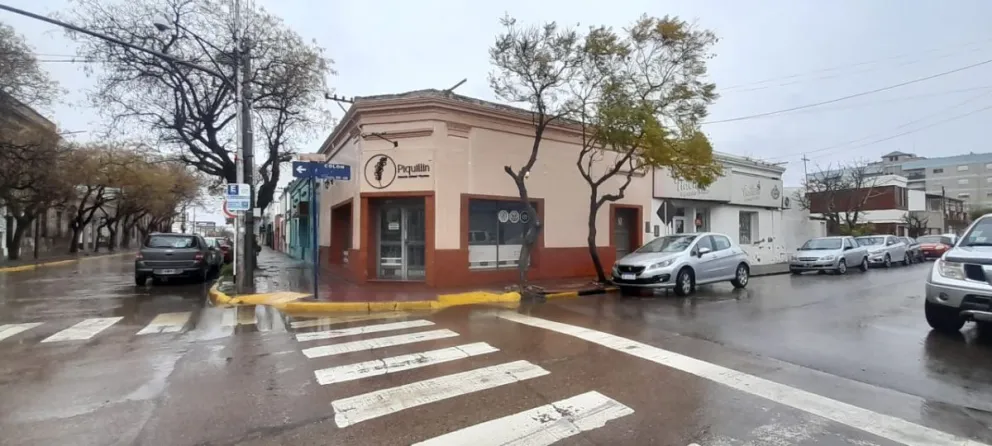 A poco de estrenar el negocio, los dueños sufrieron un robo