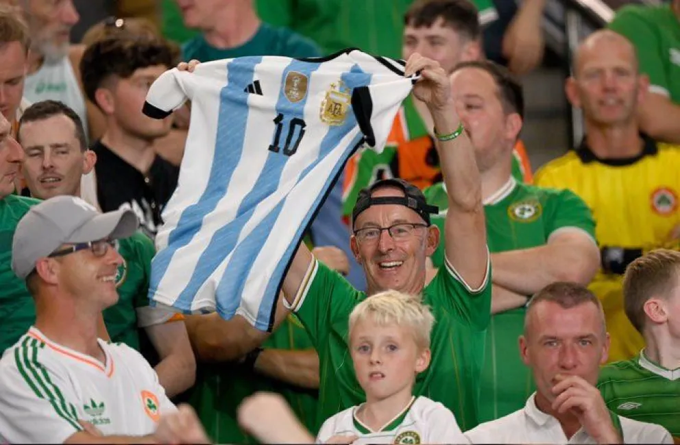 “Messi, Messi”: Los irlandeses no perdieron oportunidad para burlarse de Francia