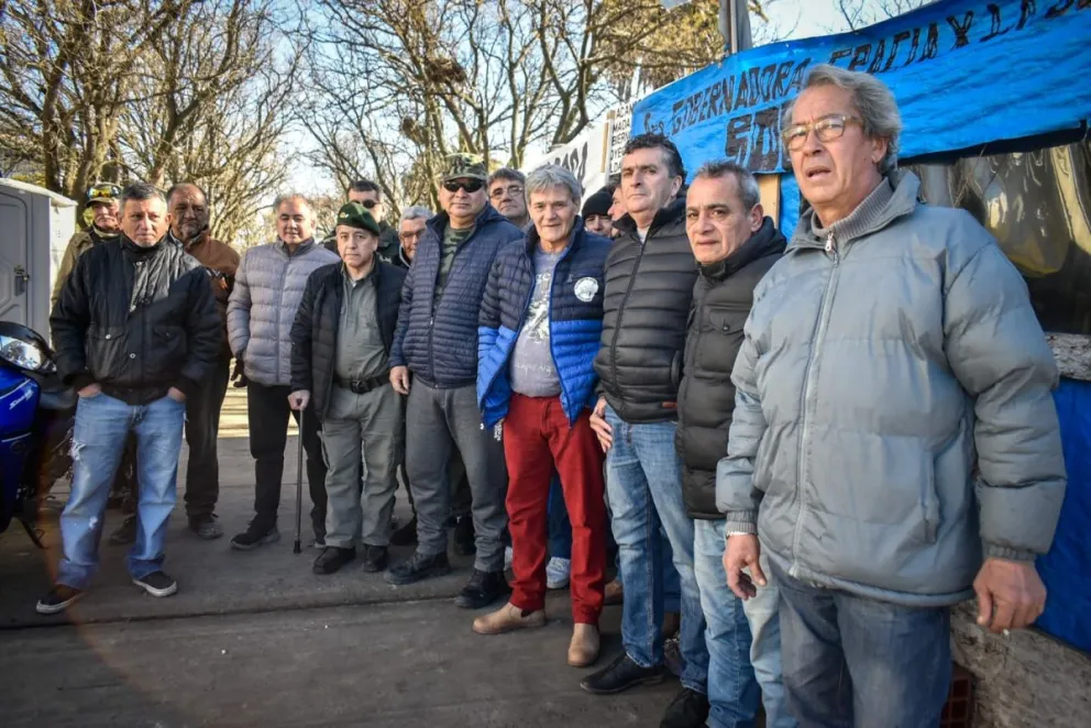 Soldados de Malvinas contarán con obra social y dejan el acampe