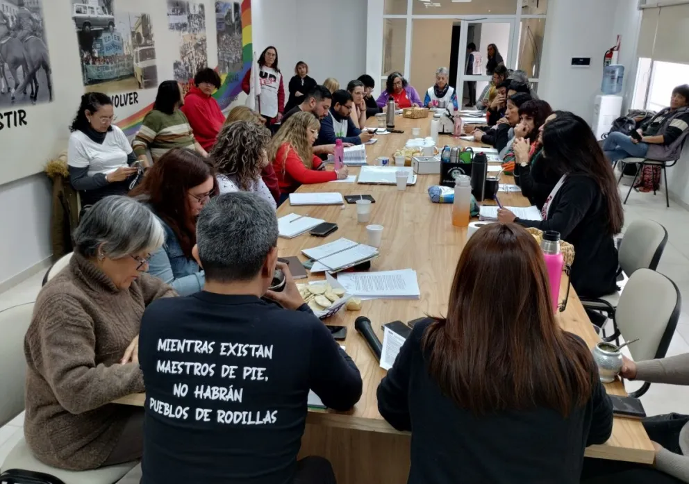 La UnTER exige que el bono y la nueva oferta salarial no deje afuera a nadie entre los docentes