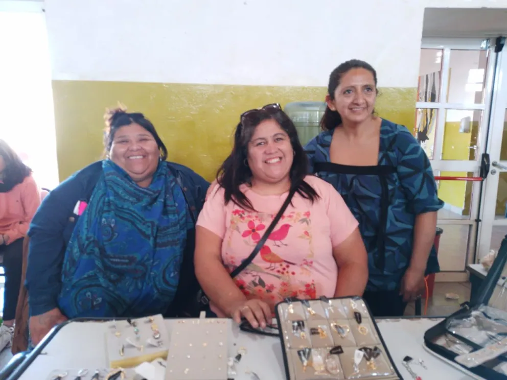 La feria de emprendedores del barrio Zatti es una nueva opción para la economía doméstica 
