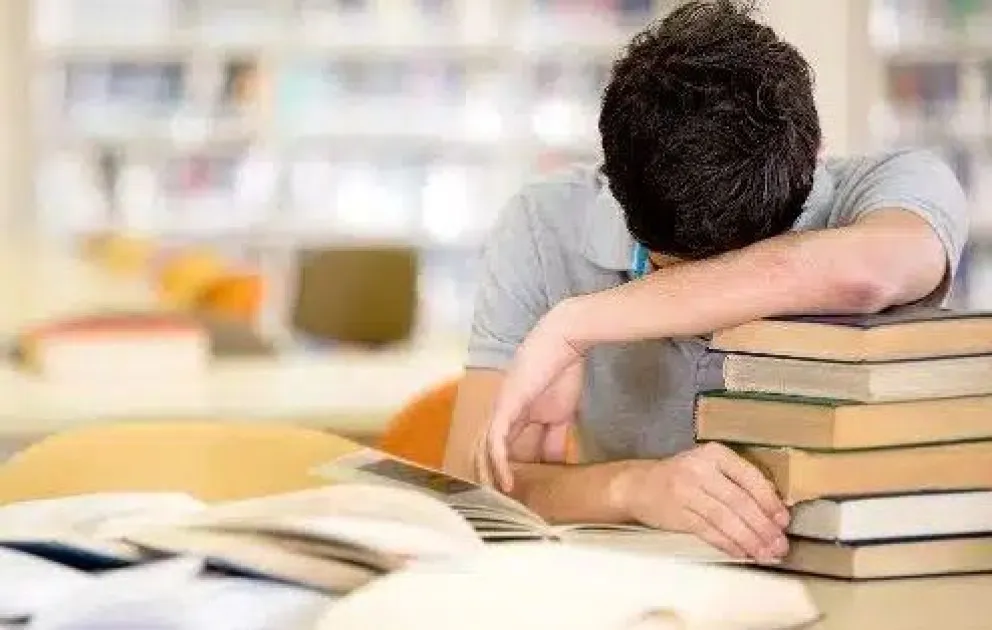 El abandono escolar cayó 9,3 puntos porcentuales en secundaria 