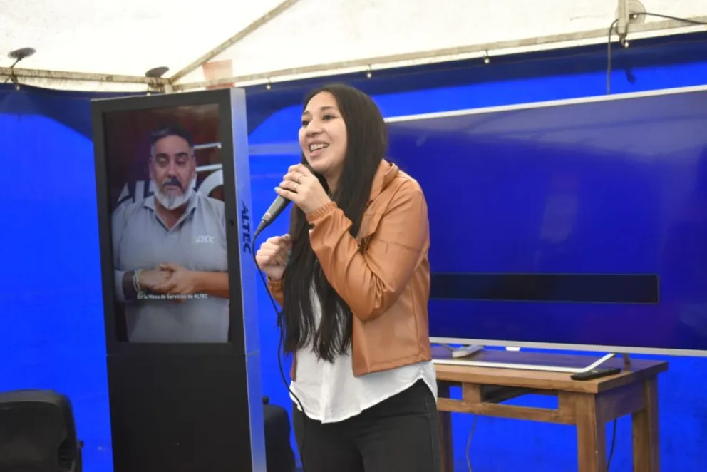 Con un gran número de presentes, se desarrolla la primera Expo de Educación y Empleo en Viedma