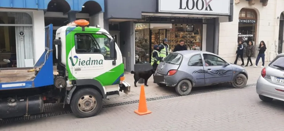 Movida actividad en el centro: controlaron a más de 70 vehículos y se secuestró casi una veintena