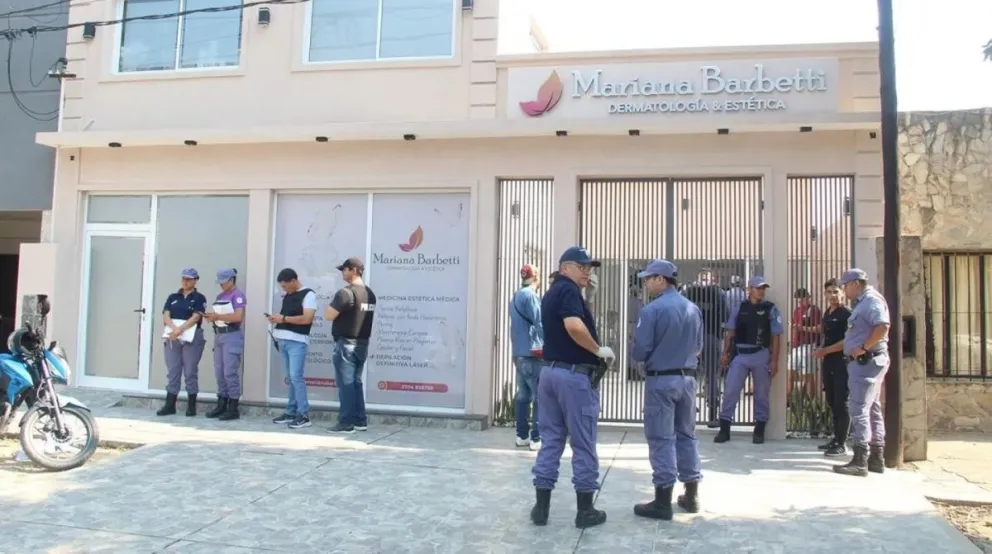 Un policía asesinó a su expareja en un centro de estética e intentó suicidarse