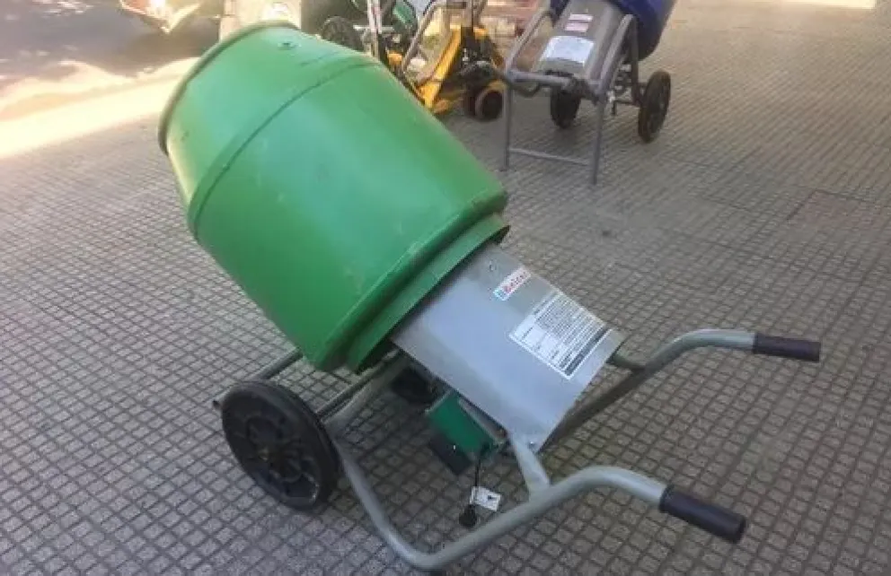 Un albañil se quedó sin trabajo por la sustracción de numerosas herramientas