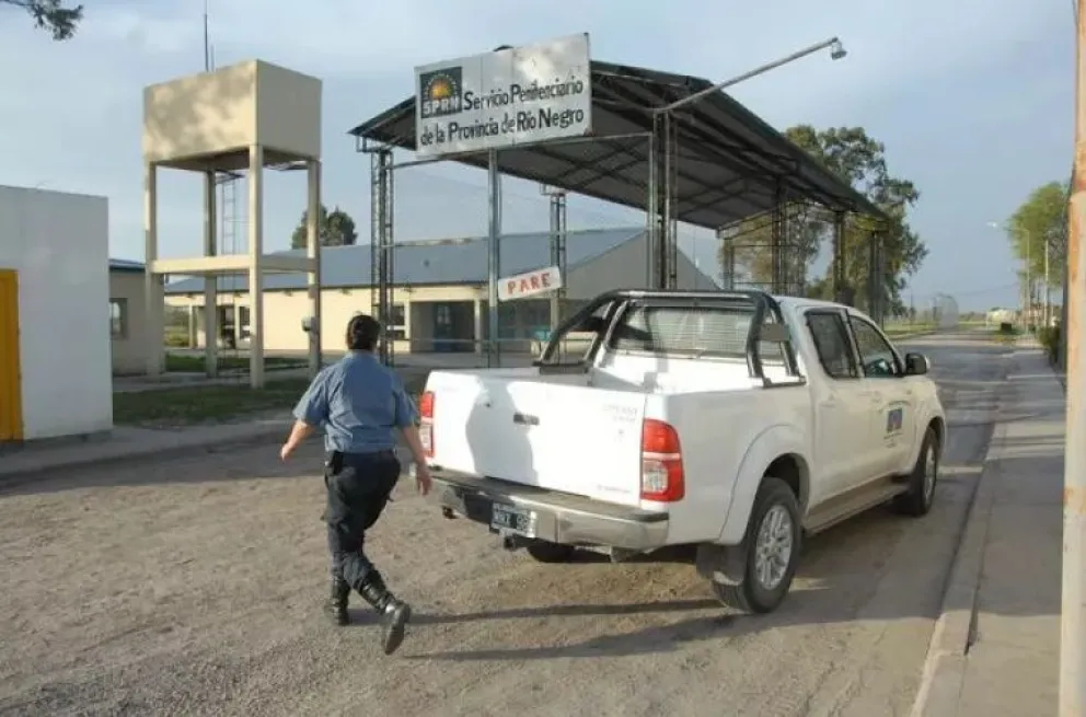Un preso no tuvo clases, los informes dieron negativo, y decidieron que siga encerrado