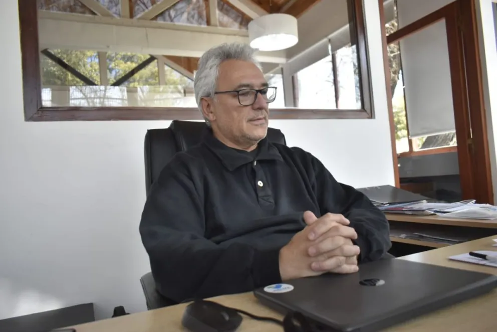 En medio del Viedma te sorprende, Rodríguez emitió su preocupación por el recorte de rutas aéreas en Río Negro