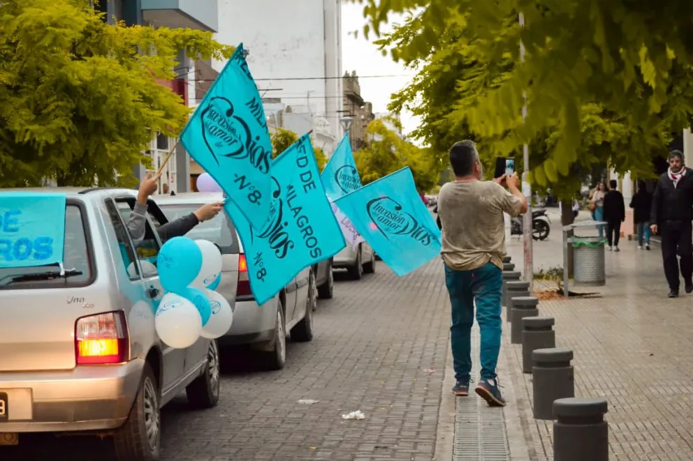 Cientos de personas se congregarán en Viedma bajo el movimiento "Invasión de Amor"