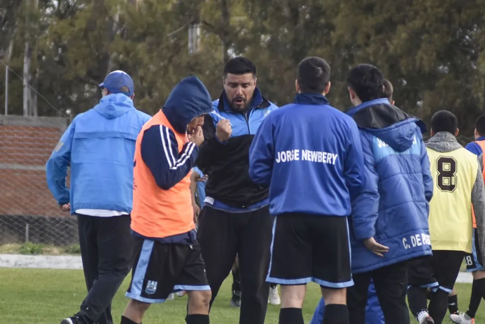 Bruno Gaitán le bajó las pulsaciones al clásico entre Jorge Newbery y Deportivo Patagones