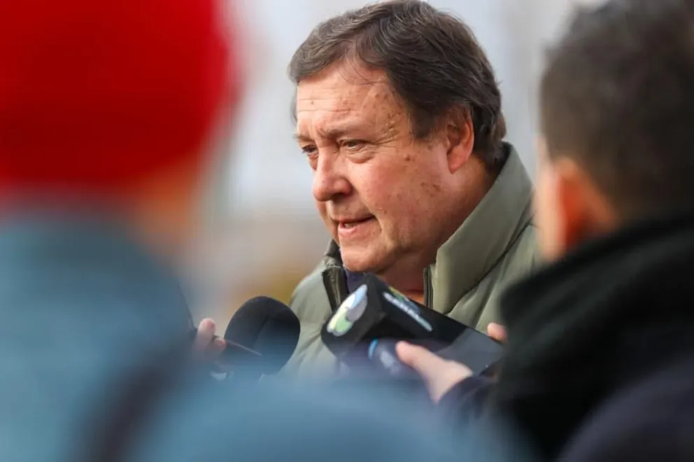 Weretilneck piensa un gobierno austero y con menos funcionarios 