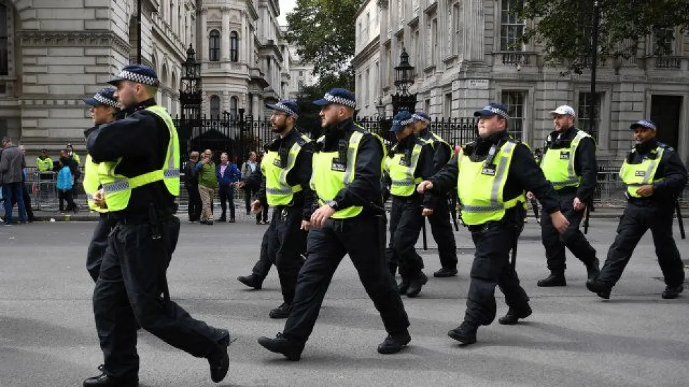 Polémica en Londres: policías renuncian a portar armas letales