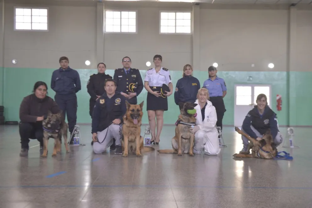 Con alto nivel de exposiciones culminó un curso de Odorología forense