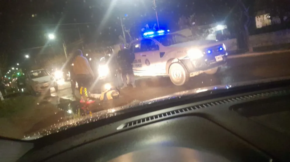 Le robaron el celular a una mujer, un civil corrió al ladrón y finalmente lo atrapó la Policía