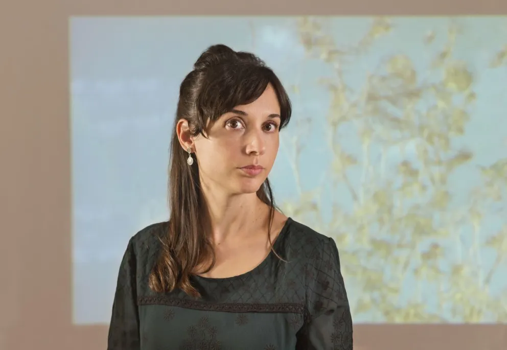 Una artista rionegrina con roce internacional: expone sus trabajos en Buenos Aires y Uruguay