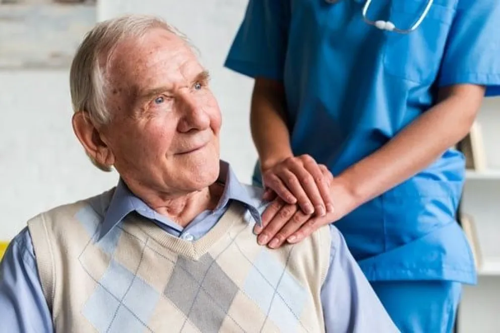 ¿Cuánto sale contratar un cuidador de PAMI para personas mayores?