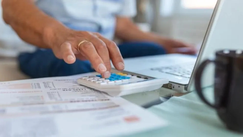 Octubre: mes de aumentos que impactarán en el bolsillo de los argentinos