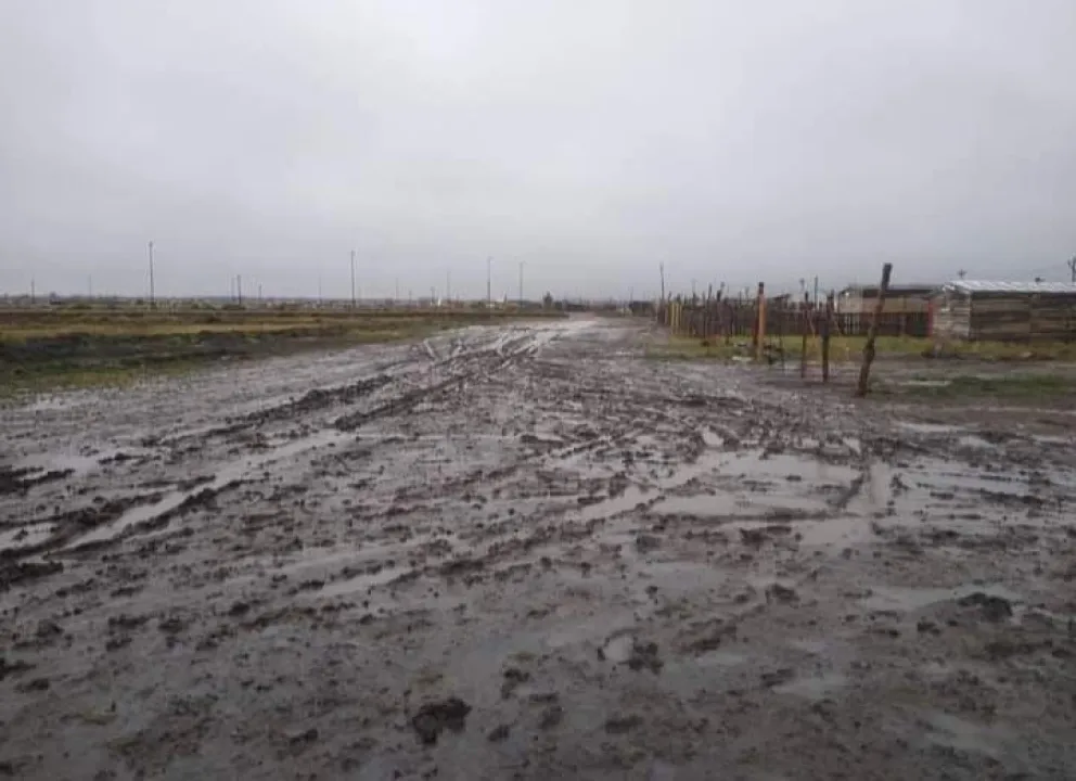 Reclaman por el estado desastroso de las calles del ARA San Juan