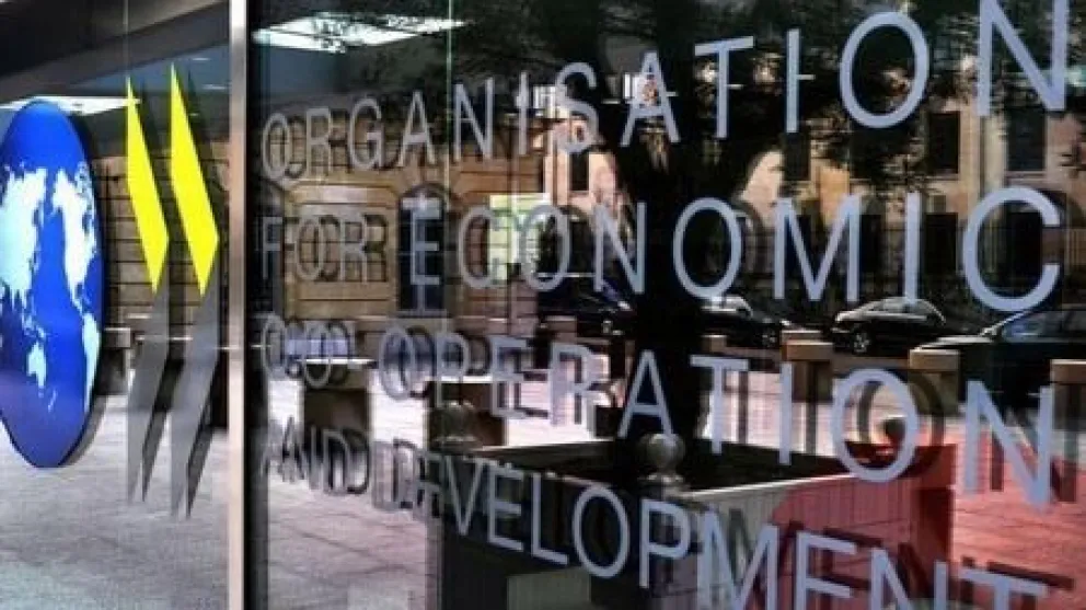 La Argentina posee una de las cargas impositivas más altas de la región, según la OCDE