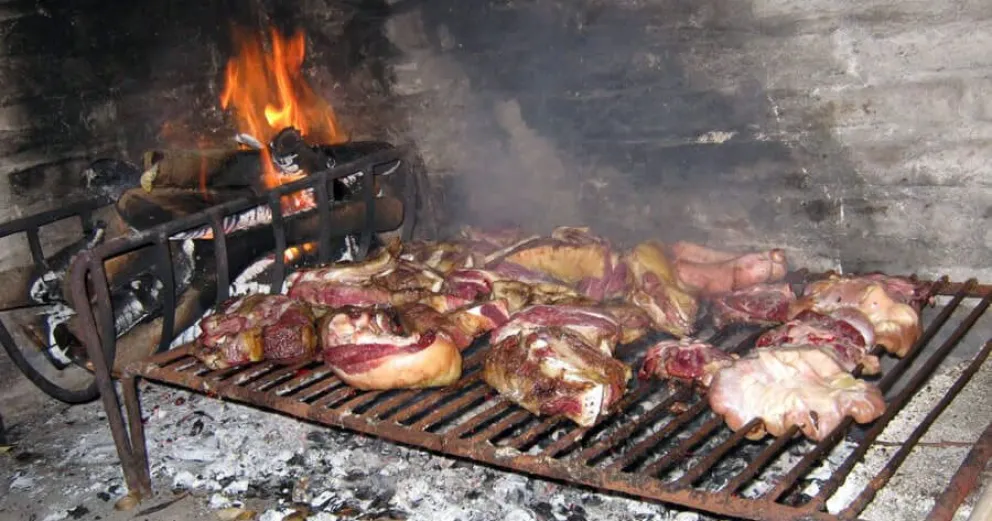 Asados peligrosos: la Justicia determinó que su parrilla era un riesgo para su vecina