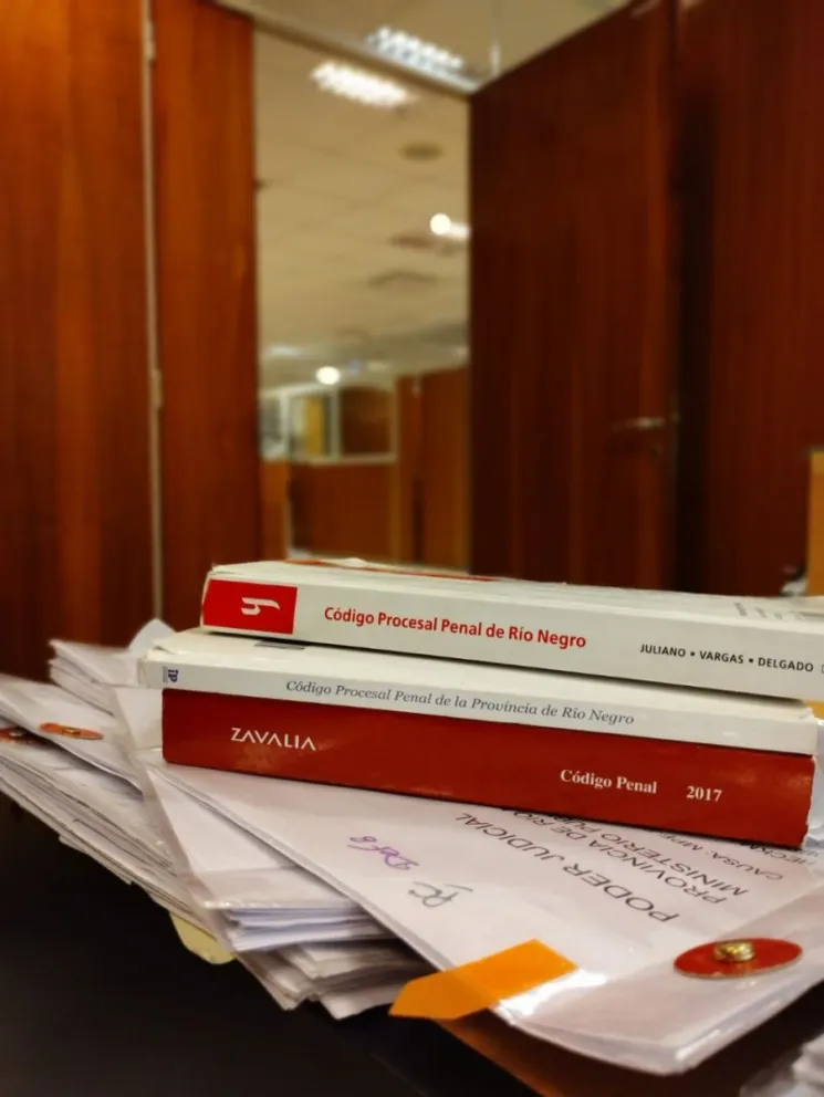 Judiciales con cargos de jerarquía y en los dos lados del mostrador