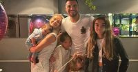 La conmovedora muestra de cariño de Eliana Guercio y sus hijos a Sergio Romero antes de la Copa Libertadores