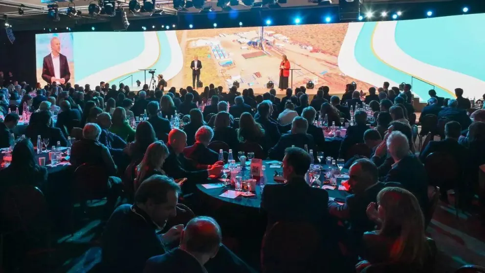 Empresarios argentinos rechazan la dolarización propuesta por Milei