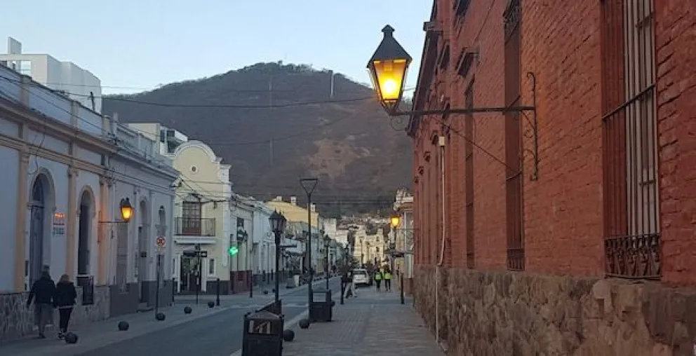 Cuál es la ciudad más linda y económica para vacacionar en Argentina, según la inteligencia artificial