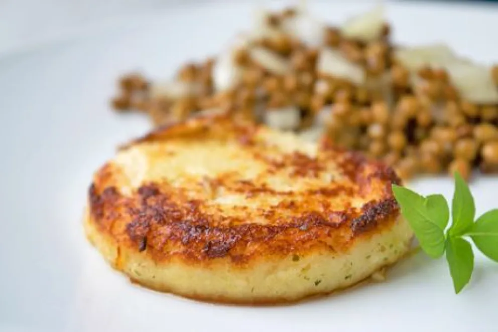 Hamburguesas de polenta y verduras: una opción saludable y sabrosa