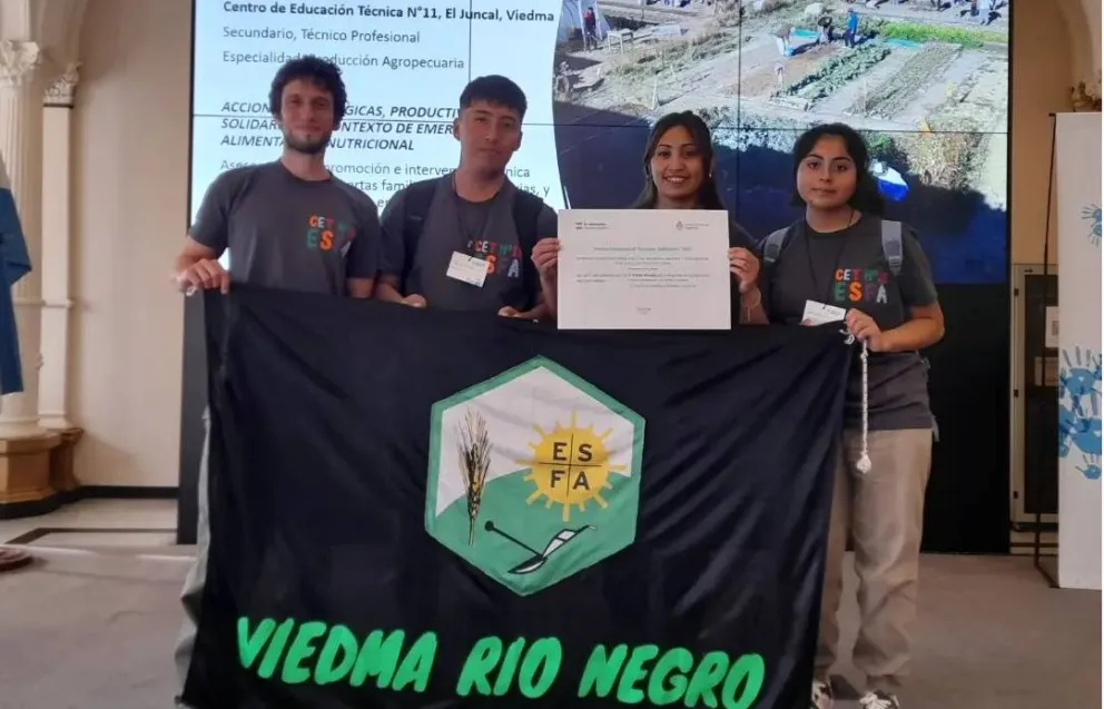 La ESFA fue reconocida a nivel nacional con el Premio Presidencial "Escuelas Solidarias"