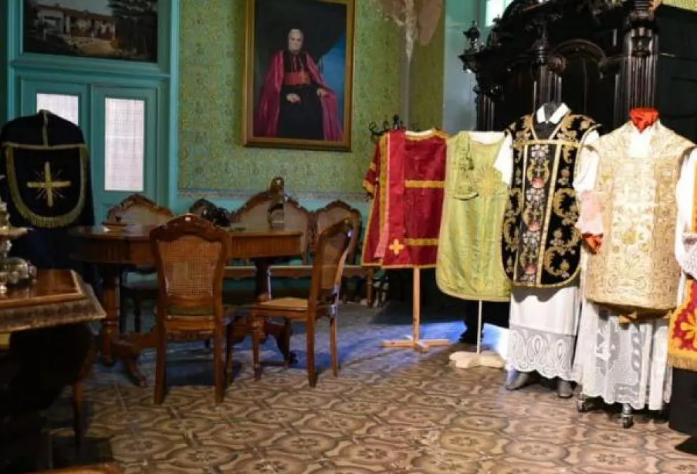 Hallan un gran tesoro de antiguas postales que pertenecieron a Cagliero