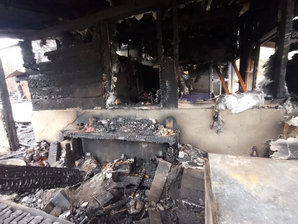 Nueva campaña solidaria para ayudar a un viedmense que se le quemó la vivienda