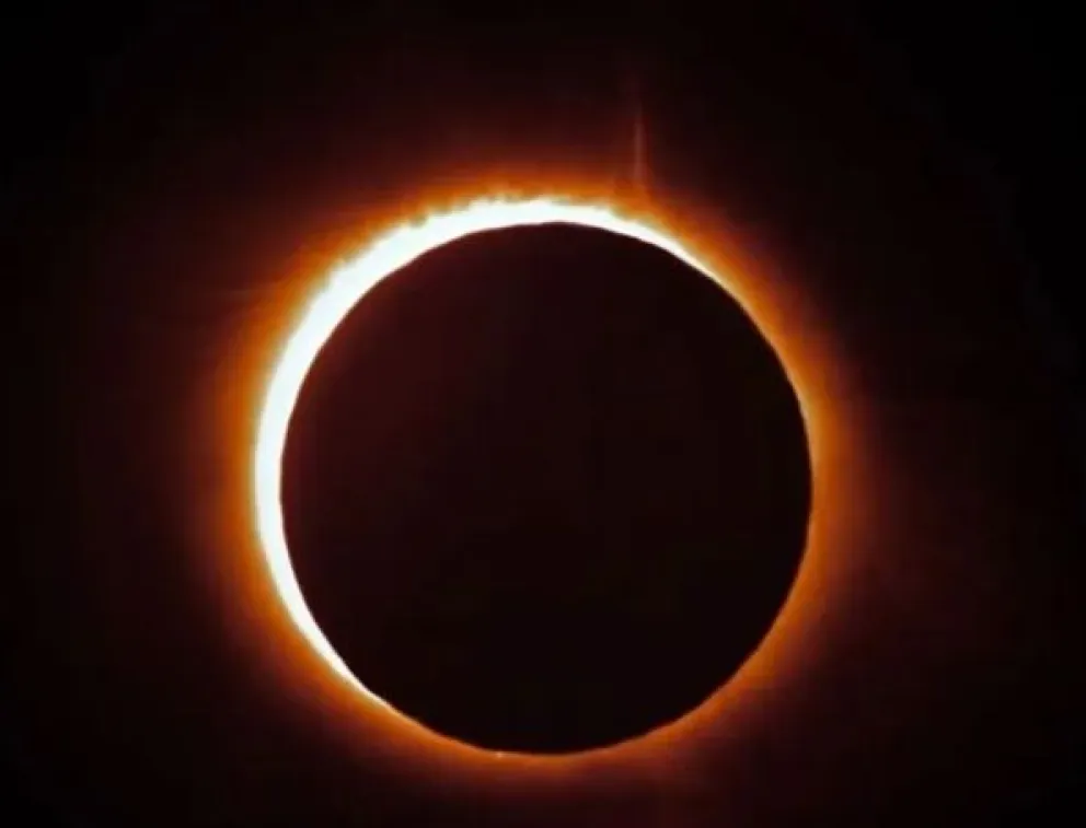 Preparándose para el fenómeno: cómo ver el eclipse solar en Argentina