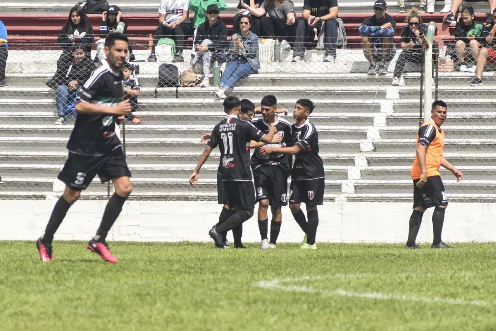 Deportivo Patagones se impuso ante Villalonga y es nuevo líder del Torneo Oficial
