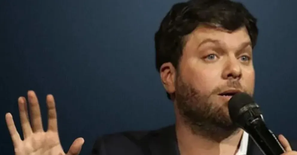 Polémico suceso en Los 8 escalones: una mujer ataca a Guido Kaczka