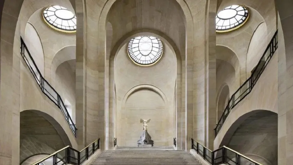 Tuvieron que evacuar y cerrar el Museo del Louvre por temor a un atentado terrorista 