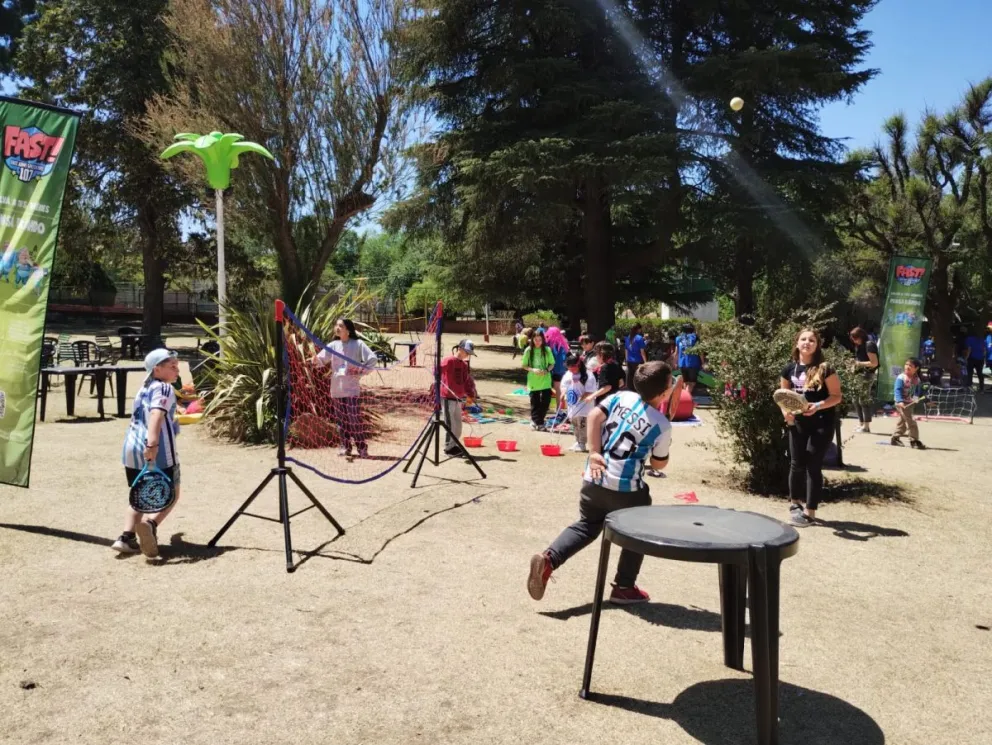   Enriquecedora experiencia de niños y adolescentes de AVIADI en el Congreso Federal