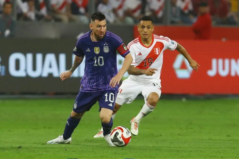 Doblete de Messi y puntaje perfecto: Argentina venció a Perú y es el líder de las Eliminatorias