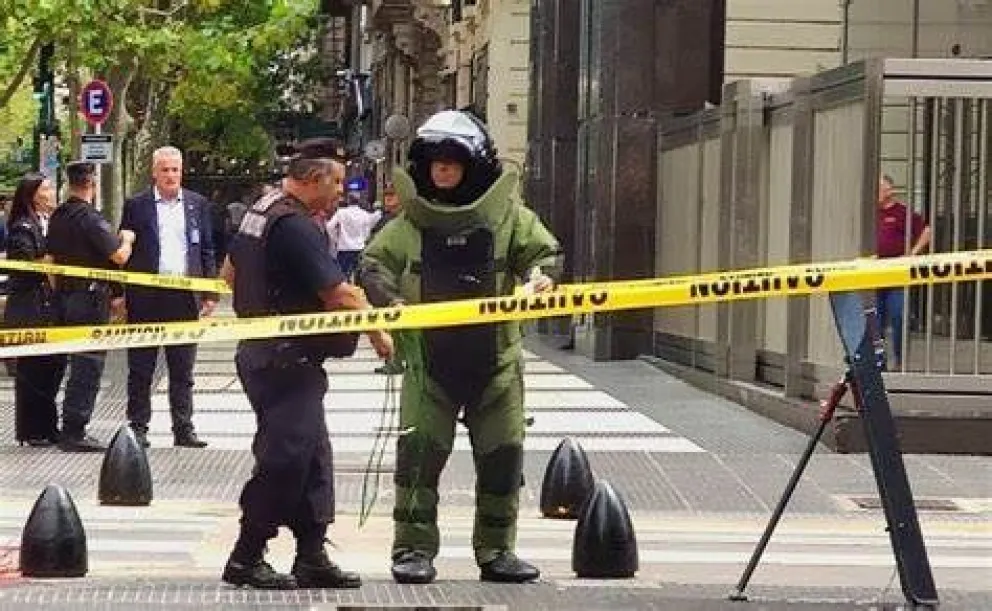 Amenaza de bomba en las embajadas de Israel y EE.UU. en la Argentina