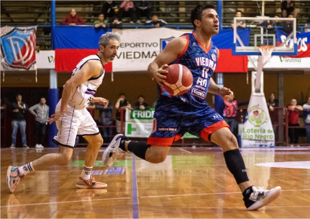 Alexis Knecht analizó la victoria del Deportivo Viedma en el debut: “teníamos muchas ganas de jugar”