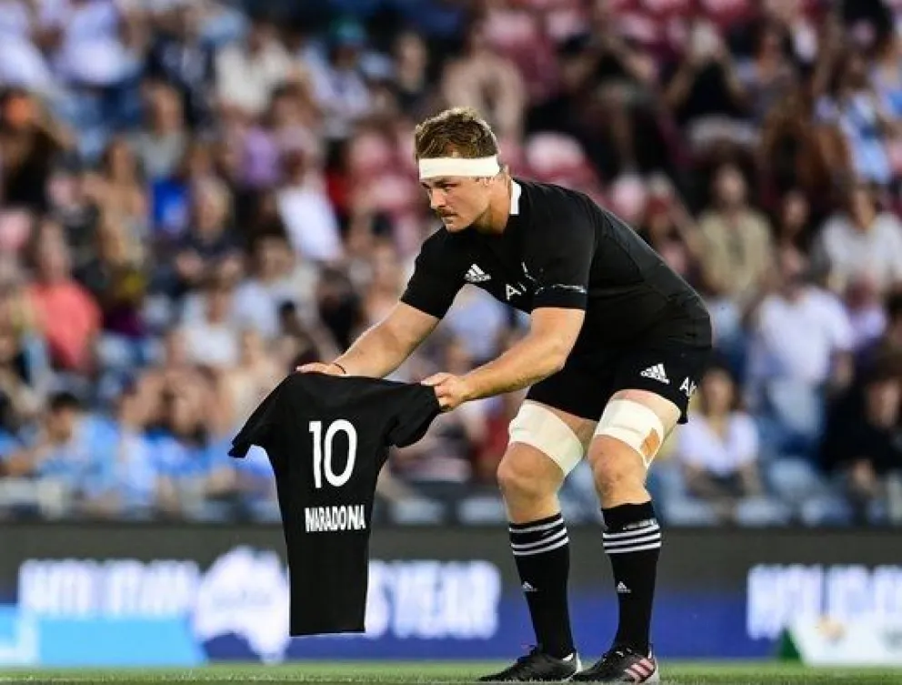 En la previa al duelo de la semifinal del Mundial de Rugby, los All Blacks recordaron el homenaje a Maradona