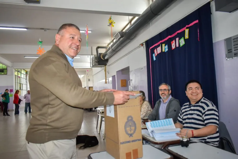 Szczygol, candidato al PARLASUR de Juntos Somos Río Negro, destacó la importancia de la democracia