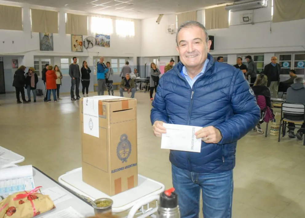 Pesatti: "Los mejores caminos son los que vienen abrazados a las instituciones"