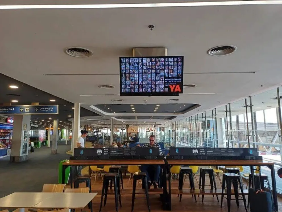 Aeropuertos argentinos se unieron a la campaña para pedir la liberación de los rehenes de Hamas