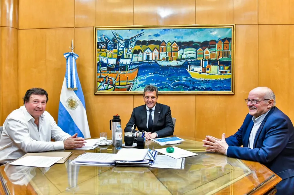 Massa y Weretilneck hablaron de las represas y el tren del Valle