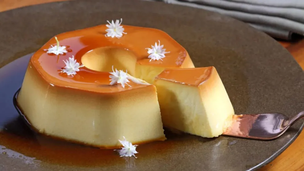 Cómo hacer un flan de manzanas, un postre rico y original