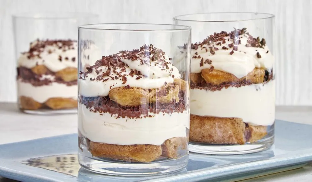 Cómo hacer postrecitos estilo tiramisú en 3 simples pasos