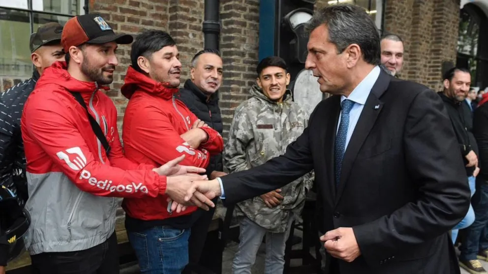 Massa presenta medidas de protección para trabajadores de plataformas de delivery