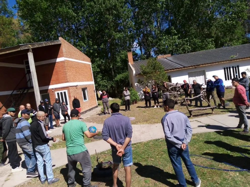Jóvenes con consumo problemático comienzan a ver la luz al final del túnel, gracias a los Hogares de Cristo